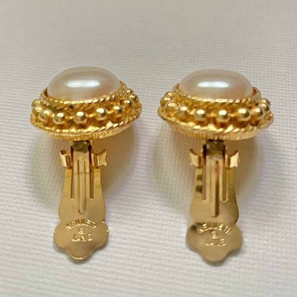 Vintage Pearl & Gold Clip Earrings By Kenneth Jay Lane - Picture 2 of 4
